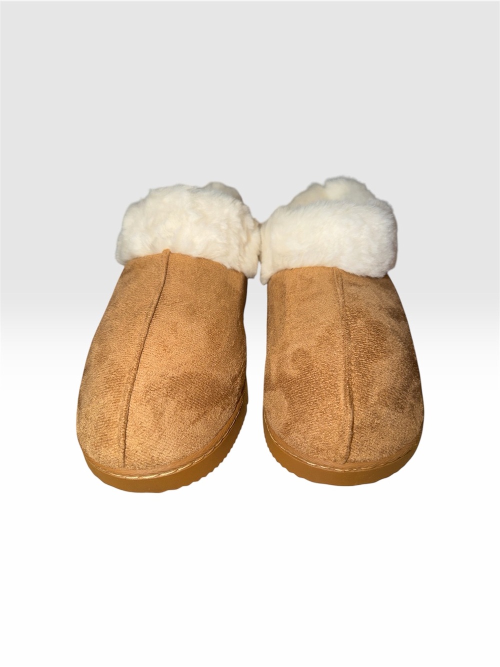 Women’s Slip-On Clog Slippers in Tan Cozy Faux-Shearling